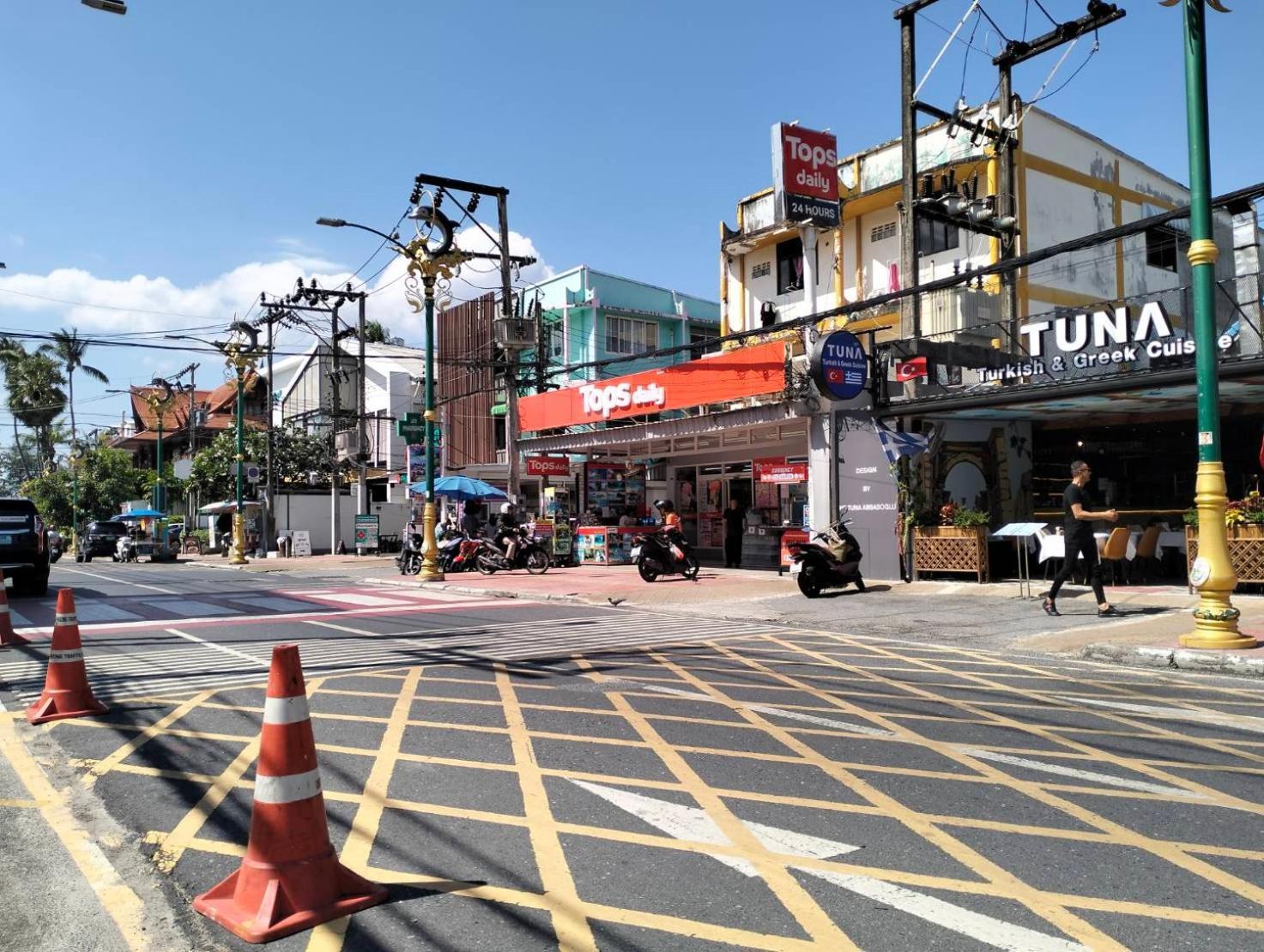 Beachwalk Minotel Patong Екстериор снимка