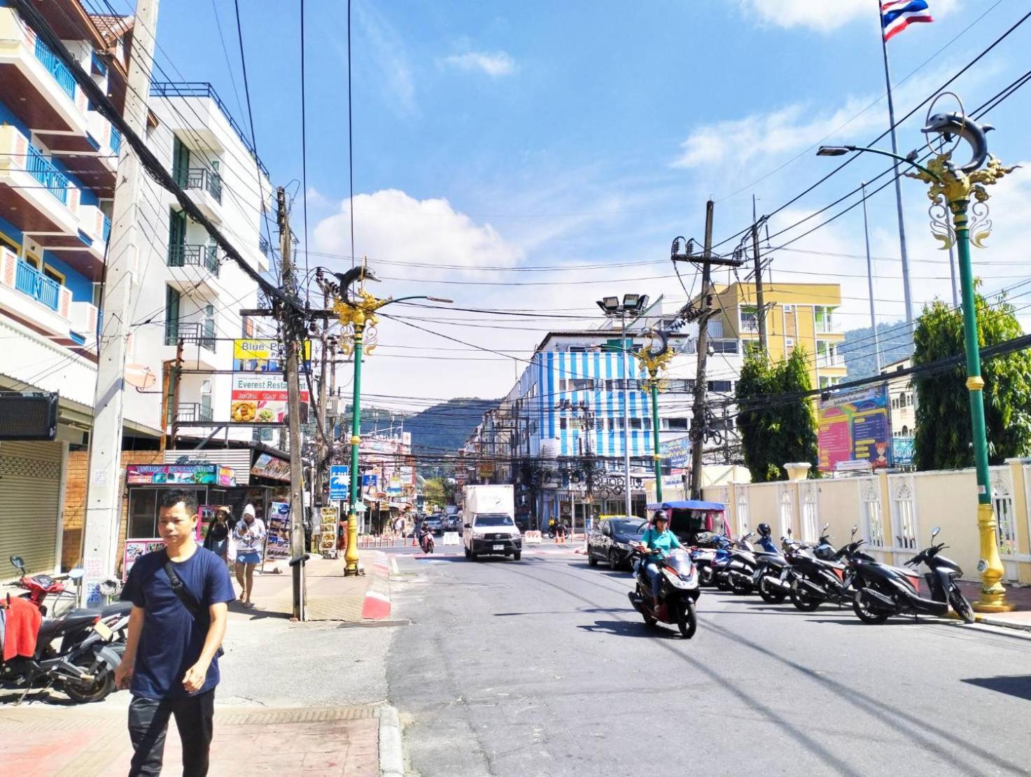 Beachwalk Minotel Patong Екстериор снимка