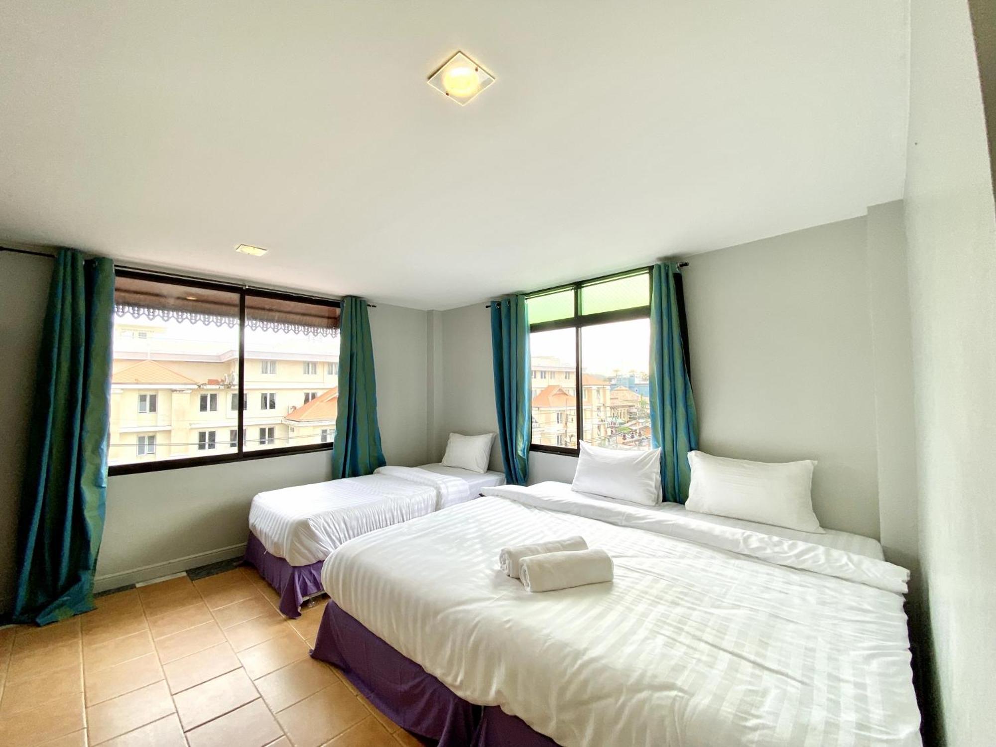 Beachwalk Minotel Patong Екстериор снимка