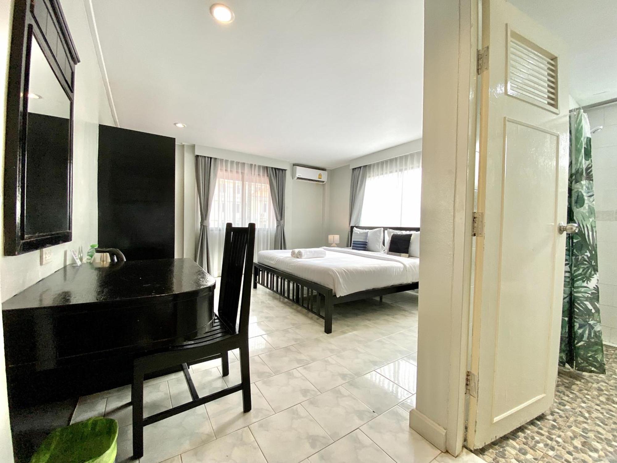 Beachwalk Minotel Patong Екстериор снимка