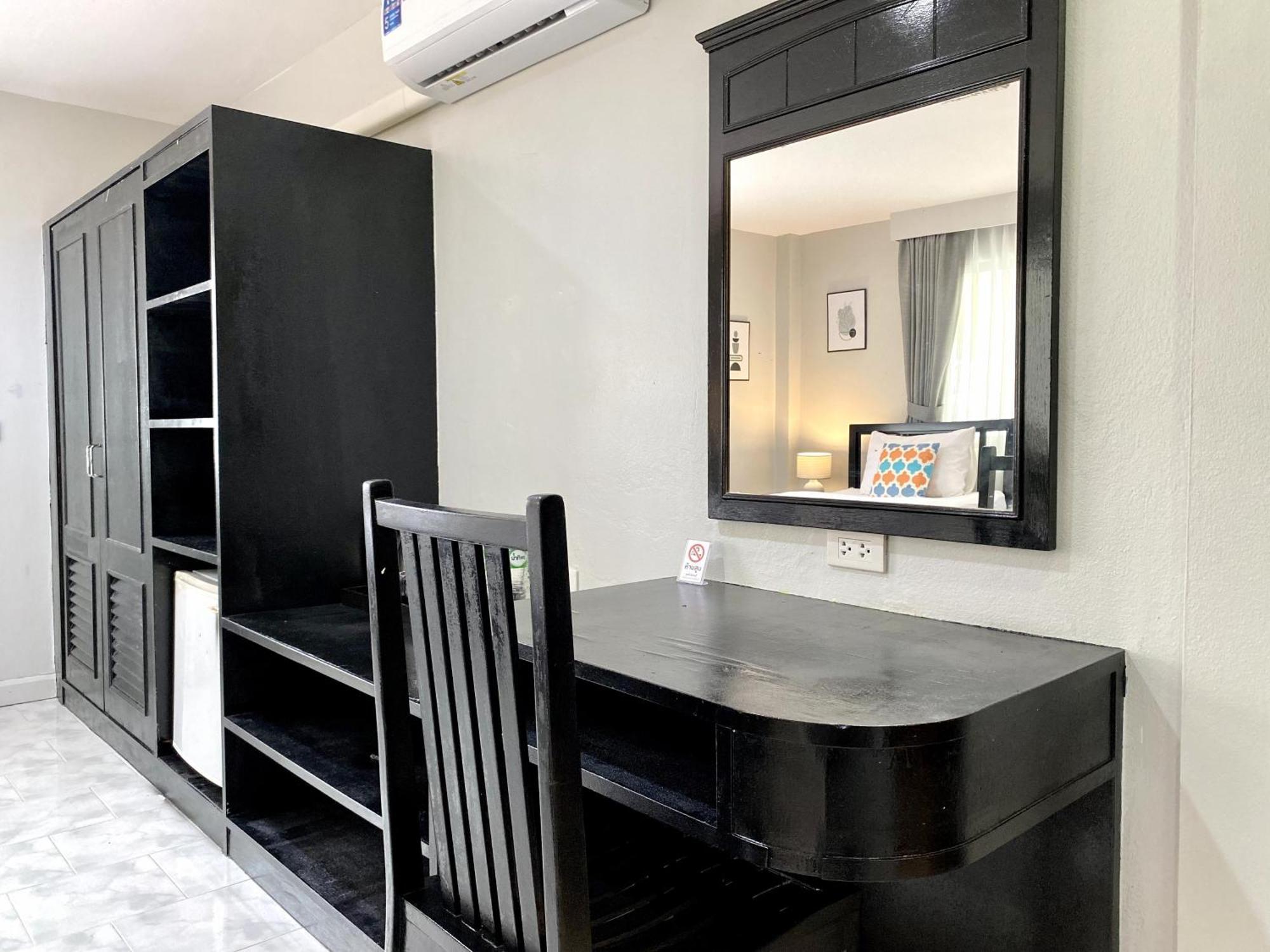 Beachwalk Minotel Patong Екстериор снимка
