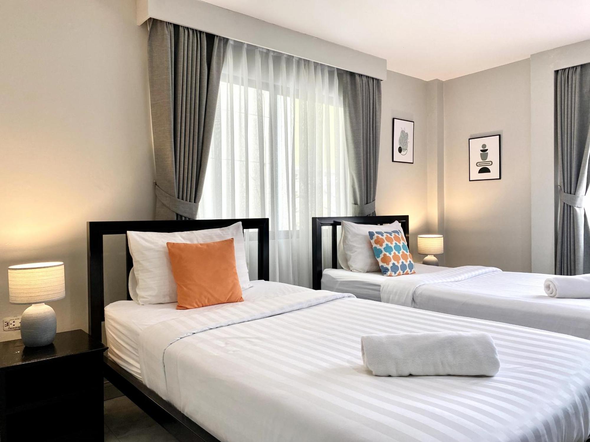 Beachwalk Minotel Patong Екстериор снимка
