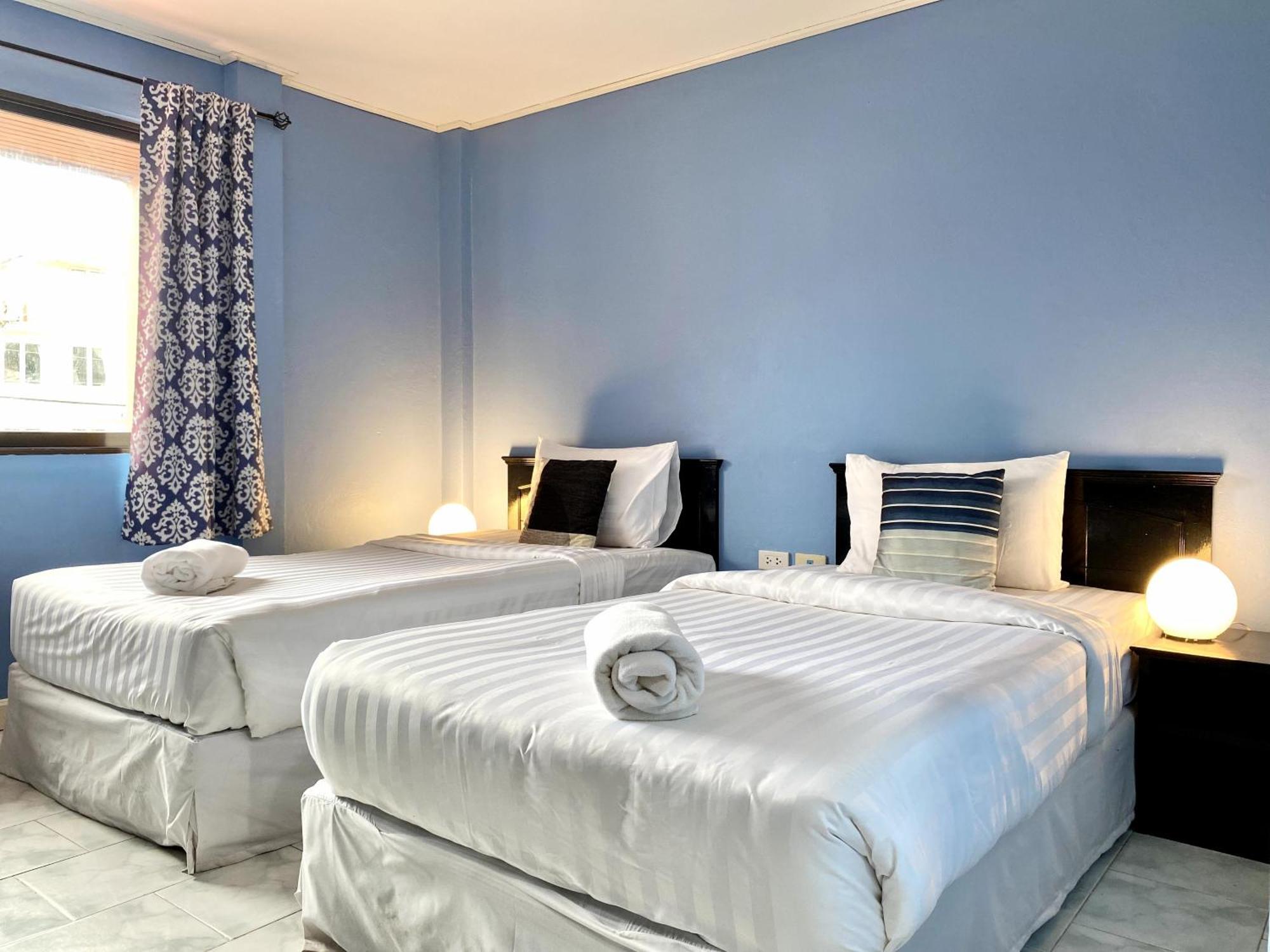 Beachwalk Minotel Patong Екстериор снимка