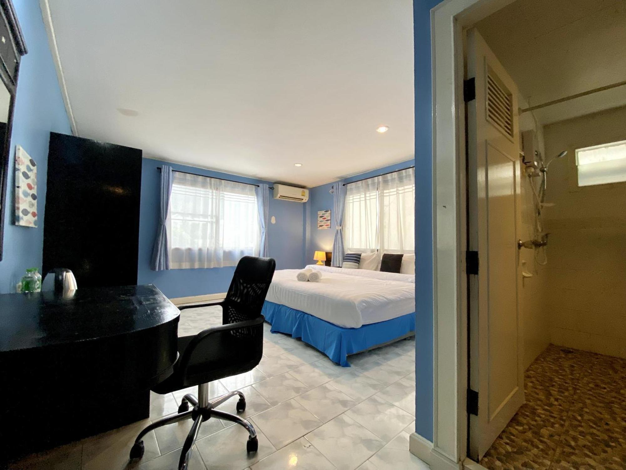 Beachwalk Minotel Patong Екстериор снимка