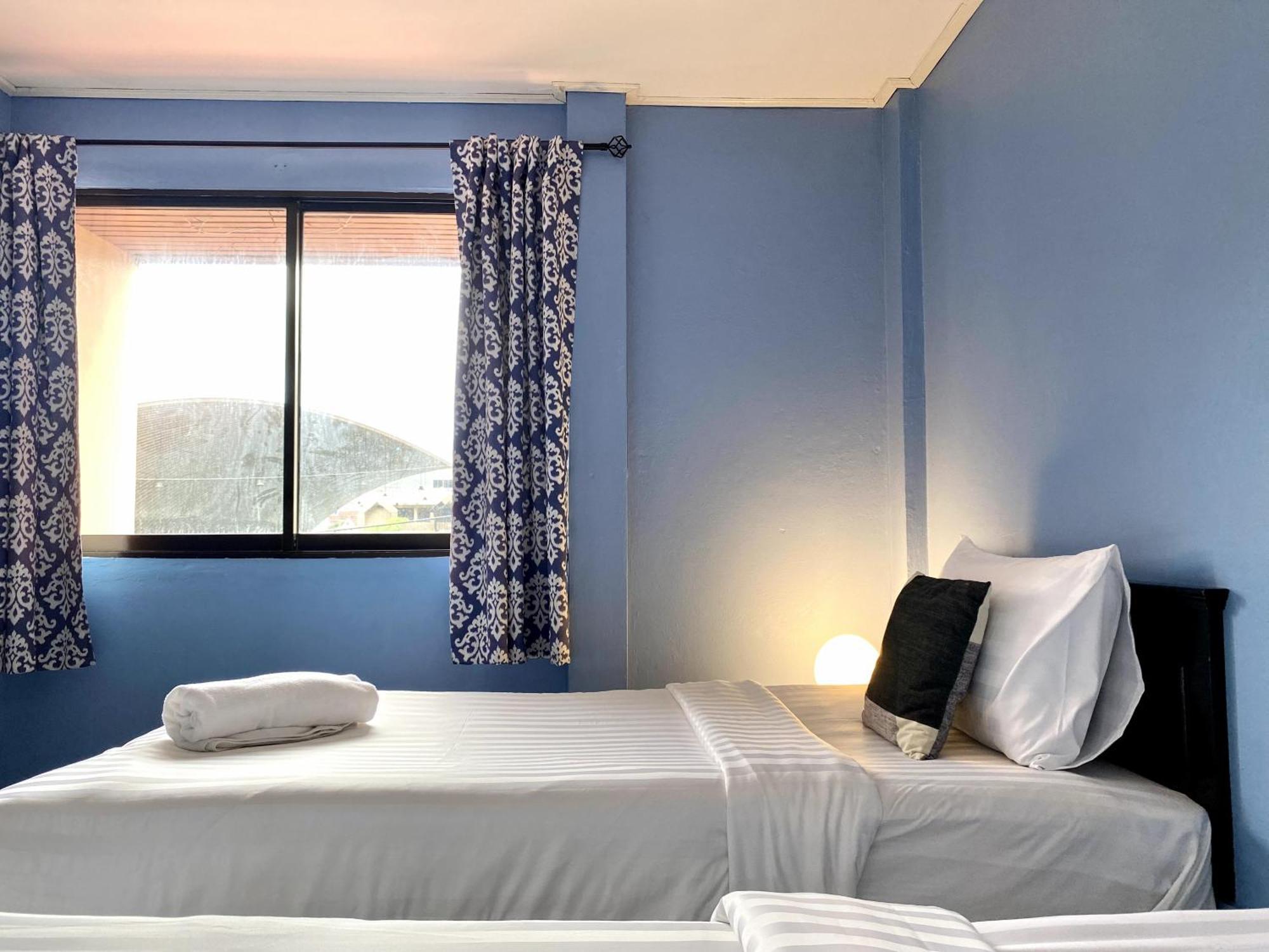 Beachwalk Minotel Patong Екстериор снимка