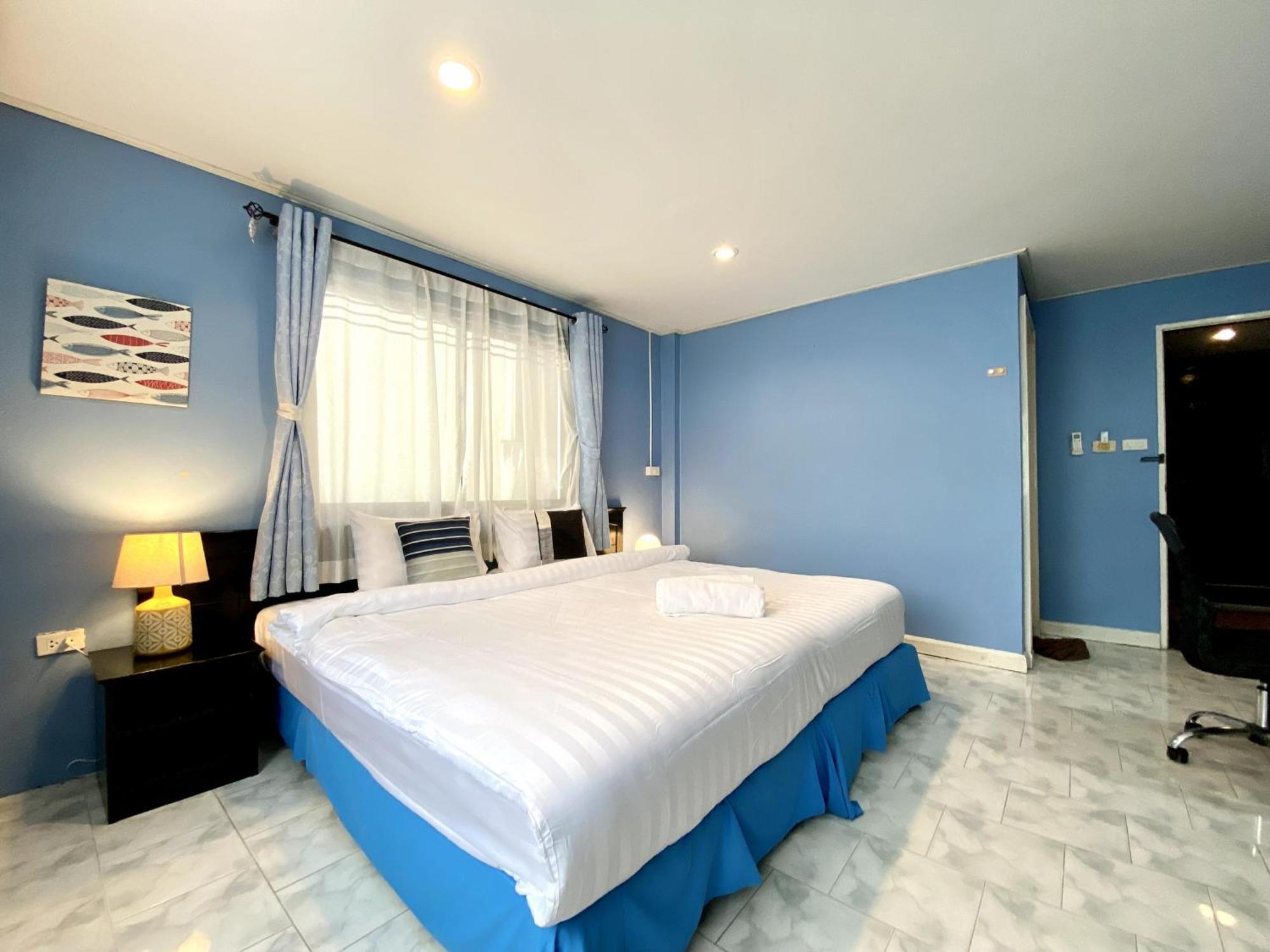 Beachwalk Minotel Patong Екстериор снимка