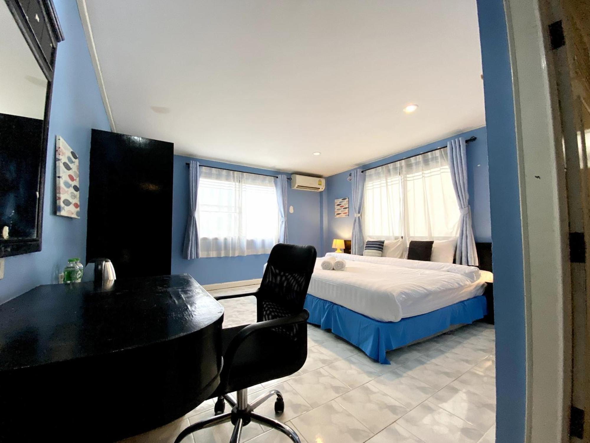 Beachwalk Minotel Patong Екстериор снимка